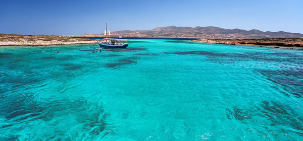 Blue lagoon, Tigani islet between Paros and Antiparos, Cyclades