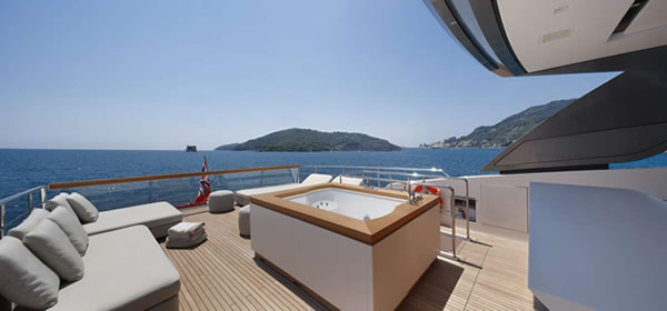 Luxury Motor Yacht Indigo