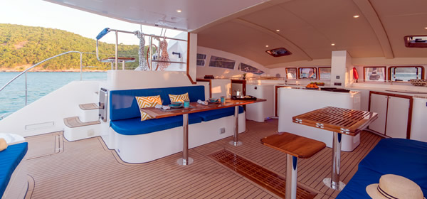 island spirit 410 catamaran price